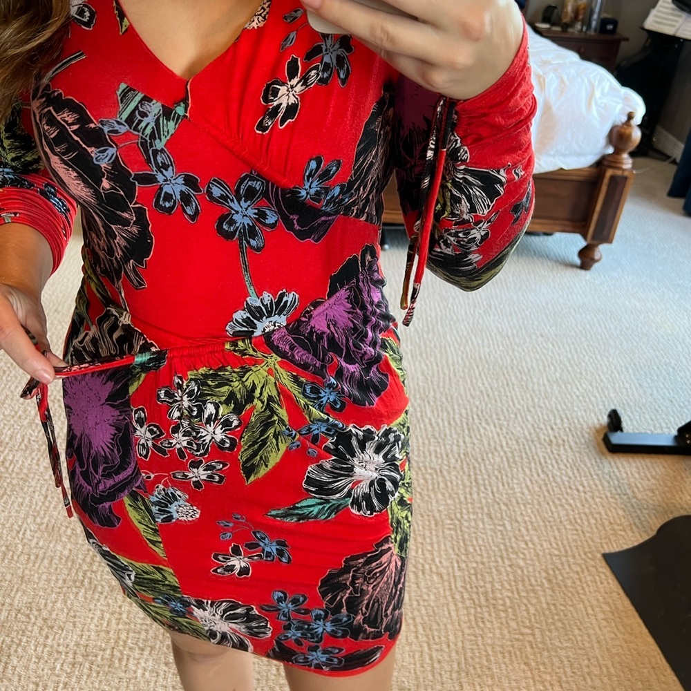 Red adjustable Guess dress